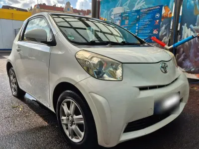 Gebraucht Toyota iQ 68 PS (50 kW) 2009 Weiß Kleinwagen