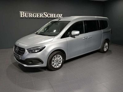 Gebraucht Mercedes T180 Progressive 131 PS (96 kW) 2024 Helvinsilber metallic Van / Kleinbus