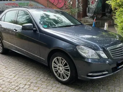 Gebraucht Mercedes E350 Elegance 306 PS (225 kW) 2012 Grau Limousine
