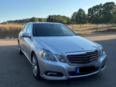 Gebraucht Mercedes E200 184 PS (135 kW) 2010 Silber Limousine