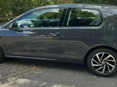 Gebraucht VW Golf VII Trendline 86 PS (63 kW) 2016 Grau Limousine