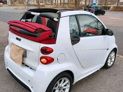 Gebraucht Smart ForTwo Cabrio 71 PS (52 kW) 2012 Weiß Cabrio