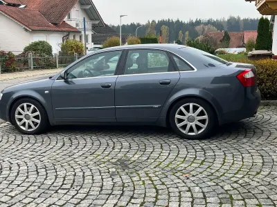 Gebraucht Audi A4 Ambiente 220 PS (161 kW) 2002 Grau Limousine