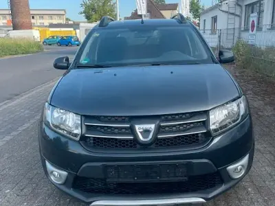 Gebraucht Dacia Sandero Prestige 90 PS (66 kW) 2016 Grau Limousine