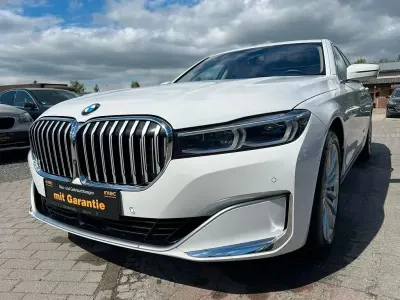 Gebraucht BMW 750 Performance 400 PS (294 kW) 2019 Weiß Limousine