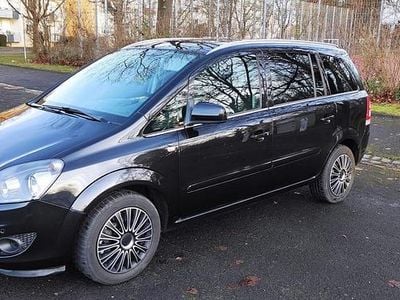 Schwarz Gebraucht 2011 Opel Zafira Family Van / Kleinbus | 3.200 € (Guter Preis)