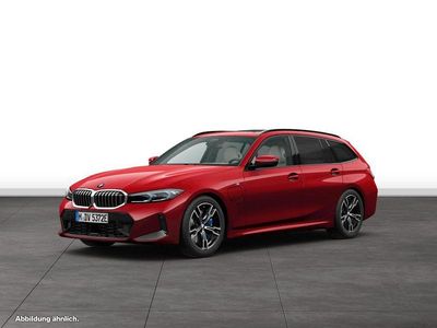 Fire red metallic Gebraucht 2025 BMW 330e Comfort Edition Kombi | 55.314 € (Fairer Preis)