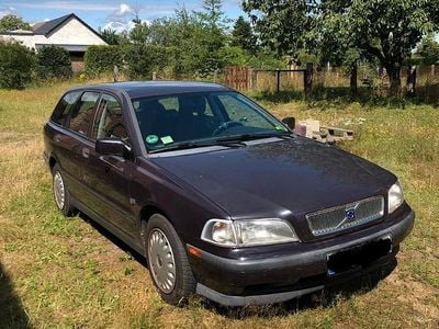 Second-hand Volvo V40 116 CP (85 kW) 2001 Mov Break
