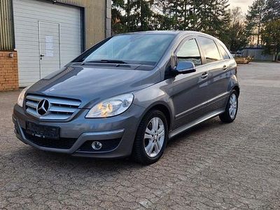 Gebraucht Mercedes B200 140 PS (102 kW) 2009 Grau Van / Kleinbus