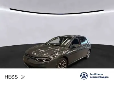 Gebraucht VW Golf VIII Active 150 PS (110 kW) 2022 Delfingrau (metallic) Limousine