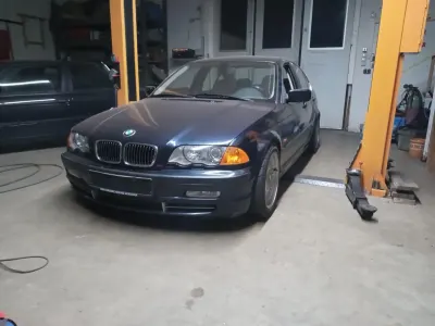 Gebraucht BMW 330 231 PS (169 kW) 2001 Blau Limousine