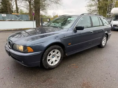 Używany BMW 520 Exclusive 170 KM (125 kW) 2003 Niebieski Kombi
