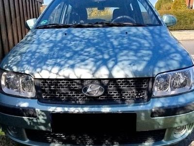 Usado Hyundai Matrix 103 HP (75 kW) 2006 Verde Monovolume