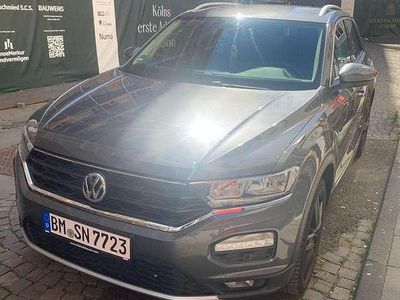 Second-hand VW T-Roc Style 150 CP (110 kW) 2020 Gri SUV