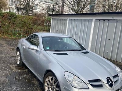 Usata Mercedes SLK200 163 CV (119 kW) 2007 Argento Cabrio