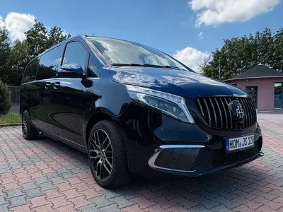 Gebraucht Mercedes V220 237 PS (174 kW) 2022 Schwarz Van / Kleinbus