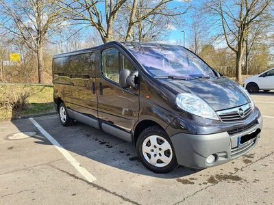 Gebraucht Opel Vivaro 114 PS (83 kW) 2015 Schwarz Van / Kleinbus