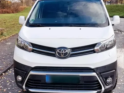 Gebraucht Toyota Proace 95 PS (69 kW) 2017 Weiß Van / Kleinbus