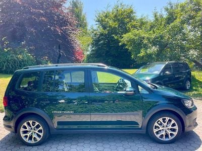 VW Touran Cross