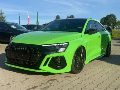 Gebraucht Audi RS3 Sport 400 PS (294 kW) 2023 Grün Limousine