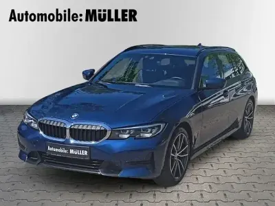 Gebraucht BMW 320 Sport Line 190 PS (139 kW) 2022 Blau Kombi