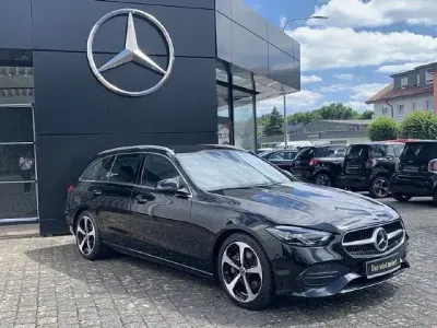 Gebraucht Mercedes C220 200 PS (147 kW) 2022