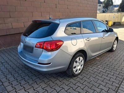 Second-hand Opel Astra 110 CP (80 kW) 2011 Gri Break
