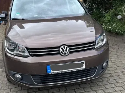 Gebraucht VW Touran Match 140 PS (102 kW) 2012 Braun Van / Kleinbus