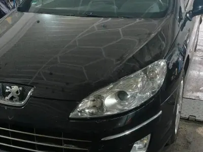 Gebraucht Peugeot 407 160 PS (117 kW) 2010 Schwarz Kombi