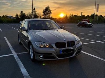 Second-hand BMW 325 218 CP (160 kW) 2010 Andere farben Berlinǎ
