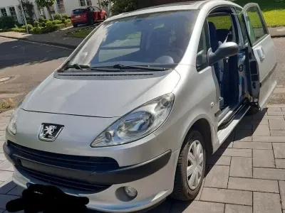 Gebraucht Peugeot 1007 Filou 68 PS (50 kW) 2006 Silber Van / Kleinbus