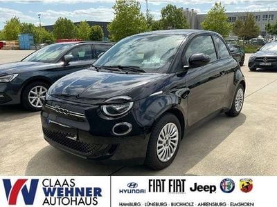 Gebraucht Fiat 500e Action 69 kW (95 PS) 2023 Onyx schwarz) (schwarz Kleinwagen