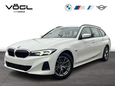 Gebraucht BMW 320e Sport Line 163 PS (119 kW) 2022 Weiß Kombi