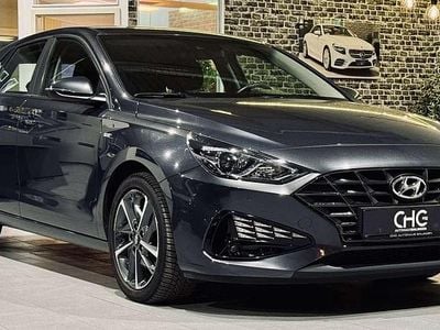 Second-hand Hyundai i30 Trend 120 CP (88 kW) 2023 Gri Break