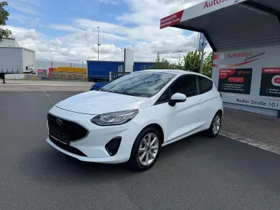 Gebraucht Ford Fiesta Cool & Connect 75 PS (55 kW) 2022 Weiß Kleinwagen