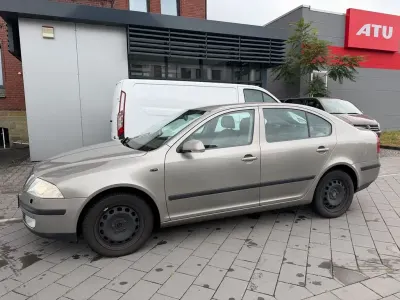 Gebraucht Skoda Octavia LAURIN & KLEMENT 140 PS (102 kW) 2008 Beige Limousine