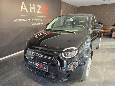 Nero profondo/cattivo/kyalami/ Gebraucht 2022 Fiat 500e Action Kleinwagen | 13.990 €