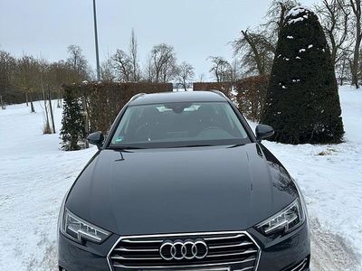 Grau Gebraucht 2016 Audi A4 Kombi | 16.500 € (Fairer Preis)