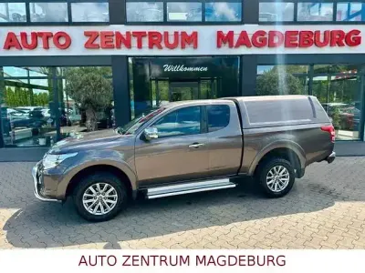 Gebraucht Mitsubishi L200 Plus 181 PS (133 kW) 2018 Braun Pickup