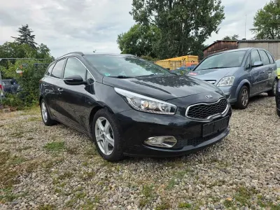 Gebraucht Kia Ceed Sportswagon 135 PS (99 kW) 2014 Schwarz Kombi
