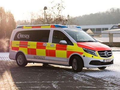 Weiß Neu 2025 Mercedes V220 Edition Van / Kleinbus | 123.846 €