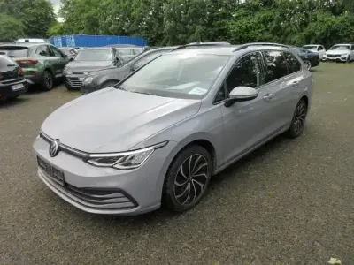 Gebraucht VW Golf VII Life 150 PS (110 kW) 2021 Grau Kleinwagen