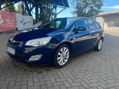 Gebraucht Opel Astra 101 PS (74 kW) 2012 Kombi