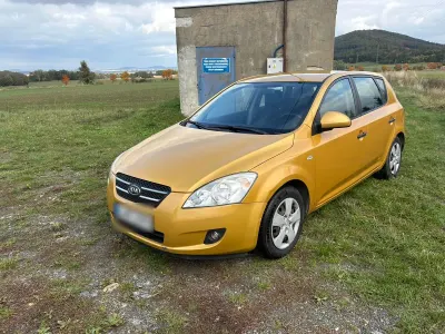 Usata Kia Ceed 109 CV (80 kW) 2007 Giallo Utilitaria