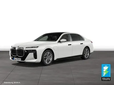 Usata BMW 750e M Sport 489 CV (359 kW) 2025 Bianco Berlina
