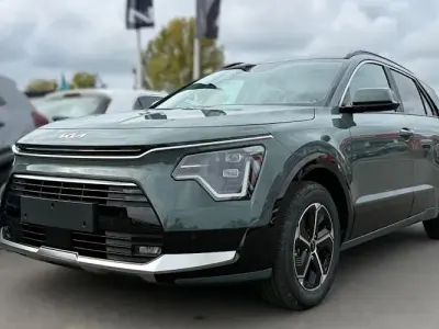 Gebraucht Kia Niro Vision 138 PS (101 kW) 2025 Grün SUV