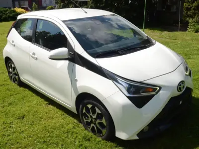 Gebraucht Toyota Aygo 69 PS (50 kW) 2020 Weiß Kleinwagen