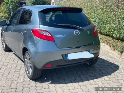 Gebraucht Mazda 2 Edition 84 PS (61 kW) 2012 Grau Kleinwagen