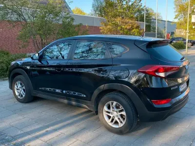 Gebraucht Hyundai Tucson 116 PS (85 kW) 2017 Schwarz SUV