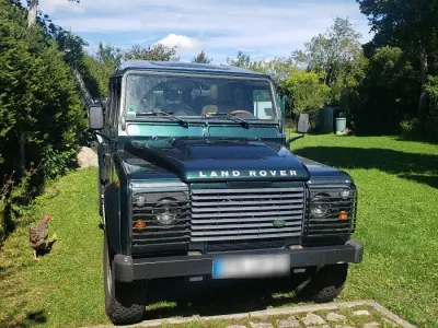 Gebraucht Land Rover Defender 170 PS (125 kW) 2012 Grün SUV